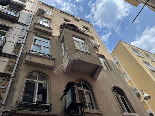  İSTANBUL BEYOĞLU CİHANGİR SATILIK 1+1 DAİRE (FOR SALE)