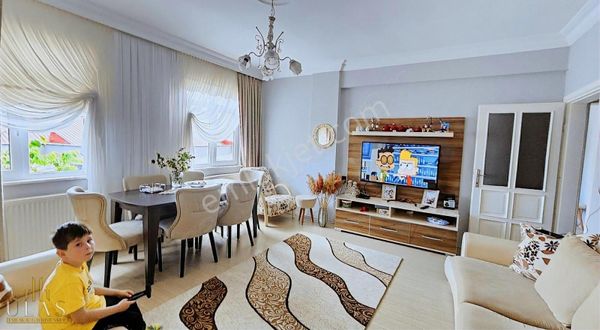 ULAŞ EMLAK'TAN SELİMİYE MAHALLESİNDE 3+2 120 m²