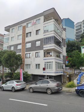 TRABZON KARŞIYAKA DA SATILIK 135m2 2+1 DAİRE,