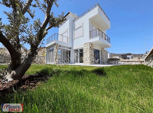 KÖSEDERE EMLAK'tan MORDOĞAN'da 4+1 Eşyalı Satılık Tripleks Villa