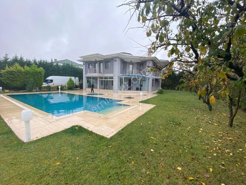 şok şok çok güzel konumda villa satılık