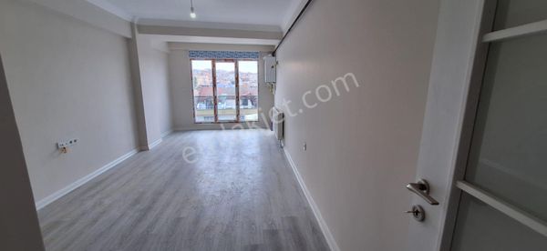  SIFIR DAİRE  2+1 KAT 3 .ÜSKÜDAR ARA KAT ASANSÖRLÜ