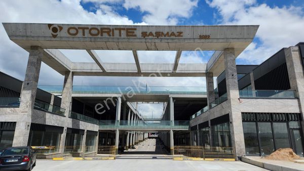  Ankara Batıkent Otorite Şaşmaz Projesinde 2. El Araç Alış Satış Ruhsatı Hazır 160 m2 Satılık Dükkan