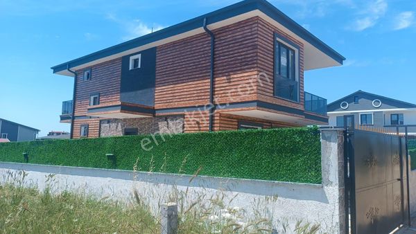 tekirdağ marmara ereğli sultanköyde satılık havuzlu yeni yapı lüks ev