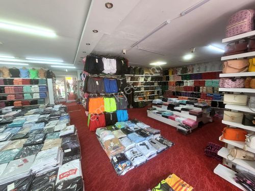Atatürk caddesi üzerinde satılık 70 m2 dükkan