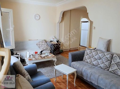 FINDIKZADE MERKEZİ SIRRIPAŞA SOK. 2. KAT 2+1 SATILIK DAİRE