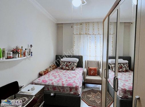 SAİM ÇIKRIKÇI CADDE ÜZERİ BOZYAKA SGK YANI 3+1 SATILIK DAİRE