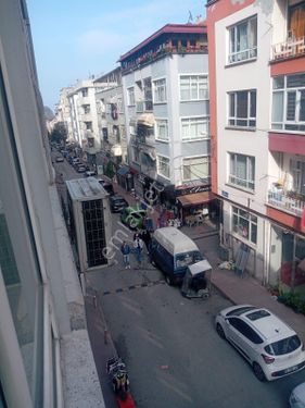 SAMSUN İLKADIM KARADENİZ MAHALLESİNDE MÜKEMMEL LOKASYONDA ARA KAT 2+1 KİRALIK DAİRE 