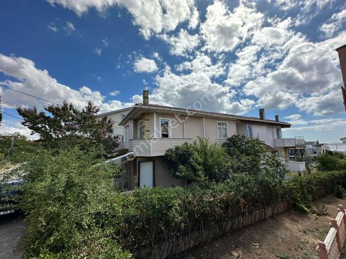  Silivri Selimpaşa Da Eşyalı 3+1 Kiralık Villa Denize 1 DK 2 Katlı Bahçeli