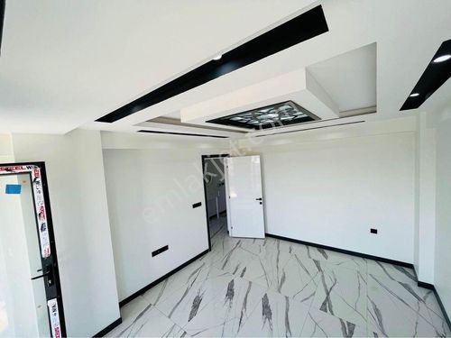 FLAT FOR SALE İN İSTANBUL BEYLUKDUZU WİTH CHEAP PRİCE .!!