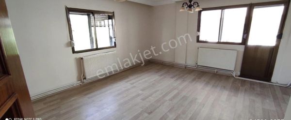 Şirinyer Forbes Cd. 3+1 130 M2 Doğalgazlı Kiralık Arakat Daire