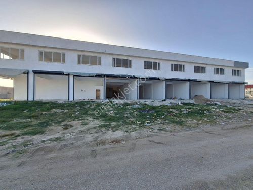 manavgat organize sanayide yeni 350m2 üç adet D400 kara yoluna 300mt.   dükkan depo