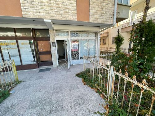  LEVENT'TEN SİNAN CADDESİNE 4 BİNA MESAFEDE 2 BÖLÜM + WC 30 M2 DÜKKAN