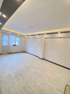 BANDIRMA ÖMÜREVİMDEN KİRALIK 2+1 İÇİ SIFIRLANMIŞ DAİRE