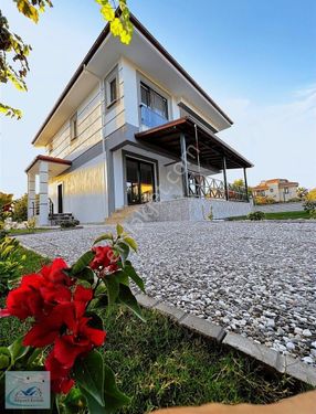 AIRPORT EMLAK'TAN MUHTEŞEM KONUMDA SATILIK VİLLA