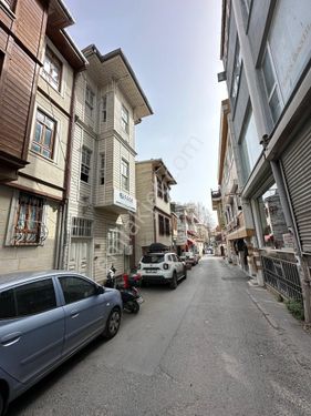  KAPALI ÇARŞI BEYAZIT'TA 4 KATLI SATILIK OTEL YAPIMINA UYGUN BİNA