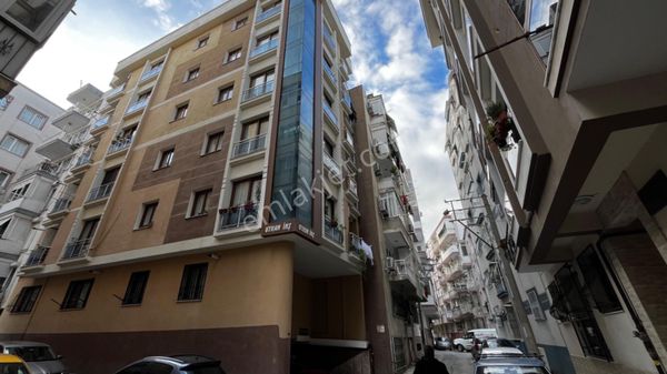 İzmir Yeşilyurt Devlet Hastanesi Yakını Satılık 2+1 Daire