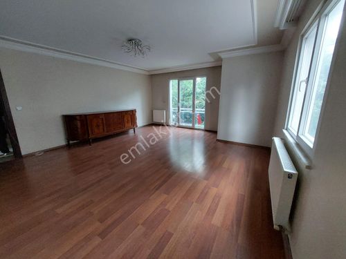  K.BAKKALKÖYDE KAPALI OTOPARKLI BİNADA, İSKANLI 140m2 3+1 DAİRE