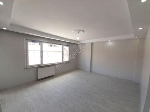 SEBA'DAN SEFAKÖY MERKEZDE 3+1 130m2 İÇİ FULL YAPILI MASRAFSIZ SATILIK DAİRE