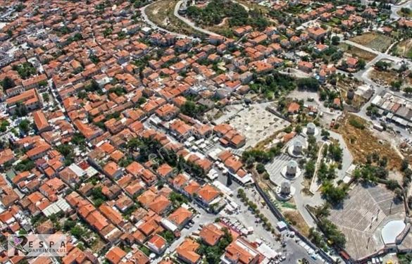 RESPA GAYRİMENKULDEN ALAÇATI GÖBENEDE SATILIK 400 m2 KÖŞE PARSEL