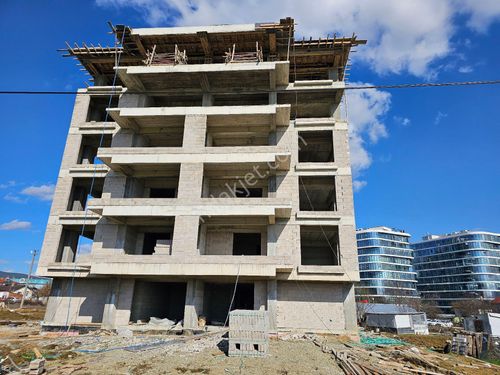 14 BURADA AVM ARKASI 3+1 ARA KAT 150 m2 SATILIK DAİRE