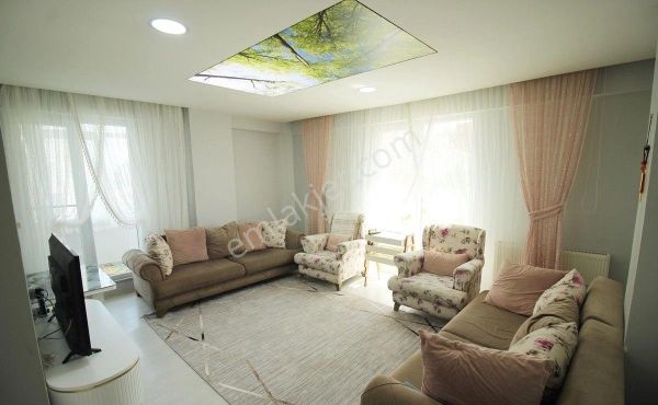 ERGENE ULAŞTA 3+1/ 130 M2 ARA KAT İSKANLI LÜX DAİRE