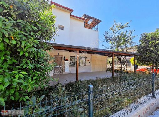 Kuşadası sahil sitelerinde denize yürüme mesafesinde villa