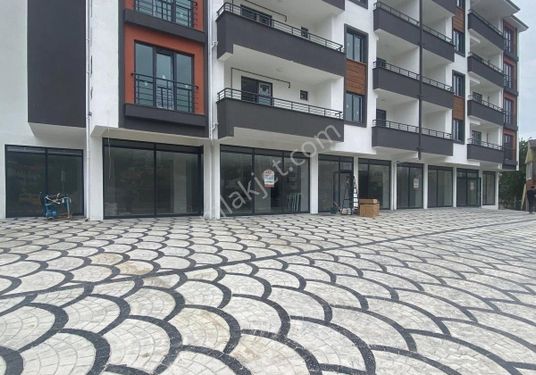 Yol üzeri kiralık işyeri