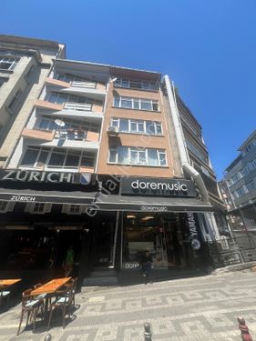 EMLAKYAP TUZLA'DAN KADIKÖY'ÜN İNCİSİ MODA'DA İSTER OTUR İSTER OFİS YAP SATILIK 3+1 FIRSAT DAİRE!