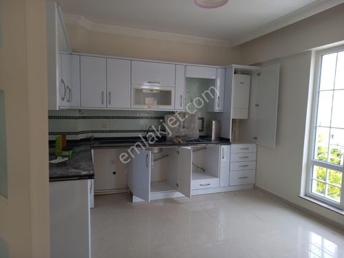 GÜVENEVLER MAHALLESİNDE KİRALIK 3+1 DAİRE