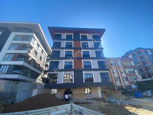 Remax Anı 'Dan Üsküdar Bahçelievler 'De 2+1 Sıfır Satılık Daire