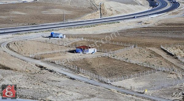 ANKARA GÖLBAŞI BAĞİÇİNDE 2000 METRE TELLE ÇEVRİLİ ARSA..