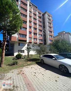 Pendik Sapanbağları Atatürk i.ö.o yanı çok geniş 3+1 satılık