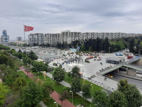  Turyap'tan Beylikdüzü Metrobüs Durağının Yanında Kiralık 3+1 Daire 