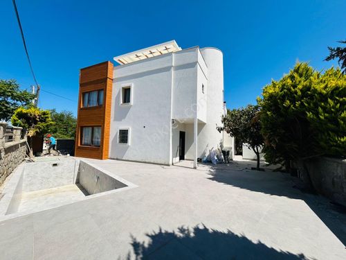  Yalıkavak’ta Kiralık Merkezi Lokasyonda 4+1 Müstakil Villa