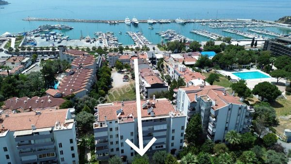 Kuşadası Marina Mevki Yatırımlık 3 Adet Dükkan