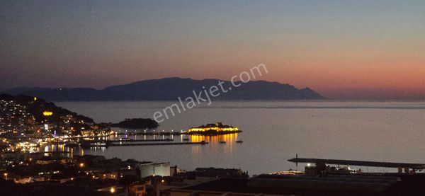 Kuşadası'nda satılık ful deniz manzaralı arsa