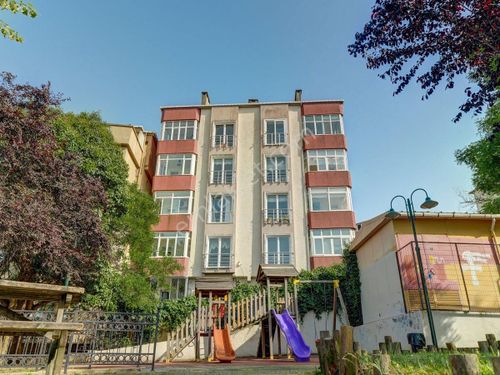 Remax Anı 'Dan Üsküdar Burhaniye 'De 3+1 Kiralık Daire