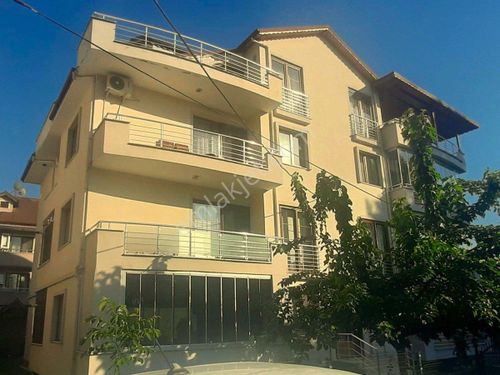 KOCAELİ BAŞİSKELE SERDAR MAHALLESİ SATILIK ARAKAT 3+1 DAİRE