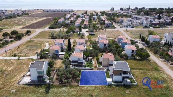 EvRE Emlaktan Altınovada Acil Satılık Müstakil Villa Arsası