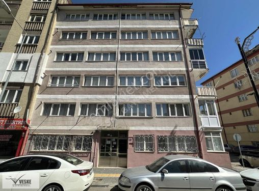 VESKE'den Halil Rıfatpaşa Caddesinde Satılık "2+1" Fırsat Daire
