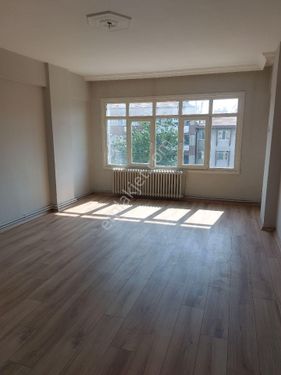 SAKARYA  ADAPAZARİ  MERKEZDE  3+1 KİRALİK DAİRE 