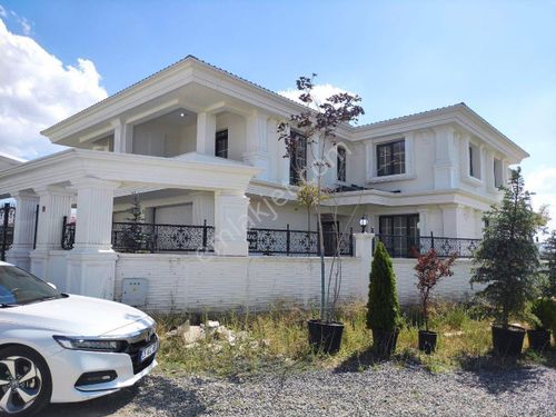 Remax Penta 'dan Dadaşkent 'de 4+1 Satılık Lüks Villa