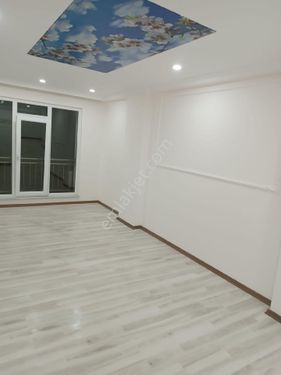 Arnavutköy merkezî konuma yakın kiralık 2+1 yeni daire 