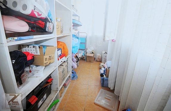 ALYANSTAN MEYDANKAVAĞINDA ARAKAT 3+1 SATILIK DAİRE