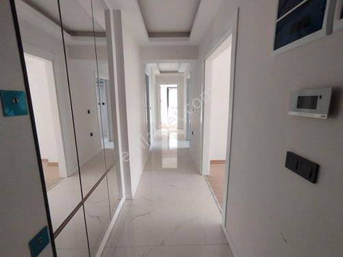 REMAX BEYAZ KIZILCIKLI HASANAĞA AURA DA SATILIK 3+1 DAİRE