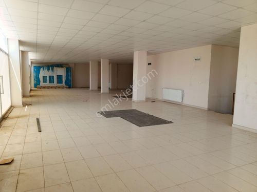  KADIKÖY DE  550 M² KULLANIM ALANLI SATILIK MAĞAZA 