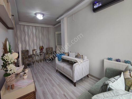 Buca Kuruçeşme Mahallesinde Satılık Kapalı Mutfak 2+1 Daire