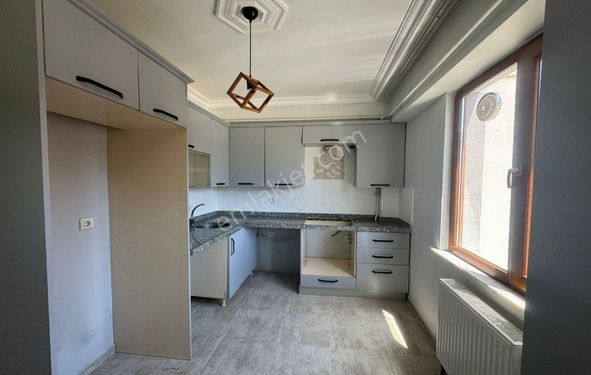  BAĞCILAR FATİH MAH.3+1 SATILIK DAİRE BALKONLU KAPALI OTOPARKLI