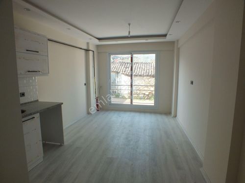  SULTANHİSAR ATÇA MAHALLESİNDE SATILIK DOĞALGAZLI 1+1 DAİRE